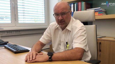 »Čakalne dobe so šle v nebo – in nikakor ne morem z gotovostjo reči, da je naš sistem pripravljen na naslednji val epidemije,« poudarja Boštjan Kersnič, v. d. strokovnega direktorja splošne bolnišnice v Novem mestu