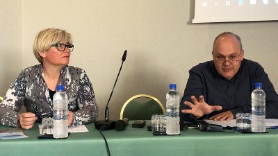 »Kolegom iz javnih zdravstvenih zavodov javno izražamo polno podporo v uporu proti zdravstveni zavarovalnici in zdravstveni politiki, ki ruši slovensko zdravstvo«