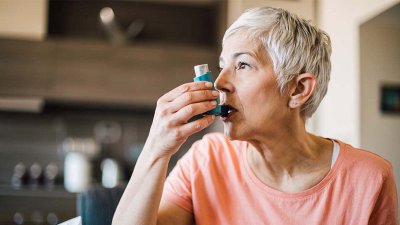 Nove strokovne smernice za zdravljenje težke oblike astme: čim manj glukokortikoidov v obliki tablet, da se izognete dokaj pogostim resnim stranskim učinkom!