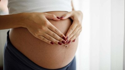Oslovski kašelj, okužbe z respiratornim sincicijskim virusom (RSV) in gripa – ko s cepljenjem enega zaščito prejmeta dva