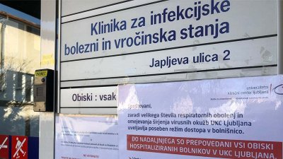 Prva žrtev novega koronavirusa v Sloveniji? S ponedeljkom začasna ustavitev javnega avtobusnega in železniškega potniškega prometa, sledila bo prepoved obratovanja lokalov.