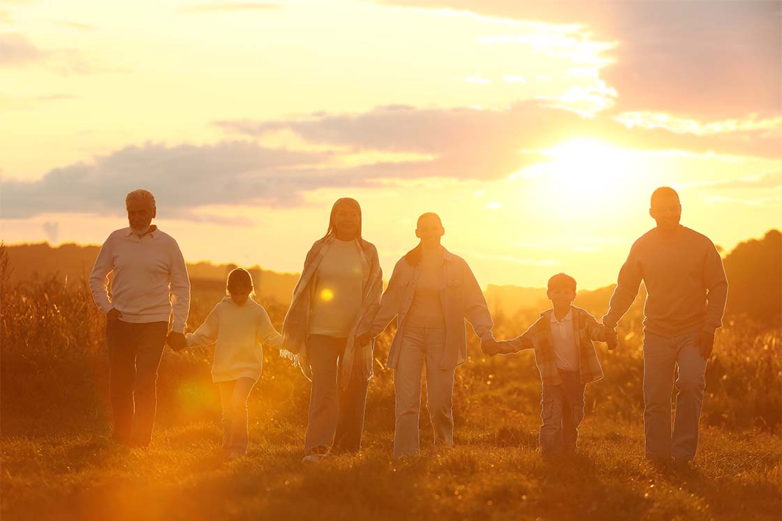 cepljenje - družina brezskrbno v naravi